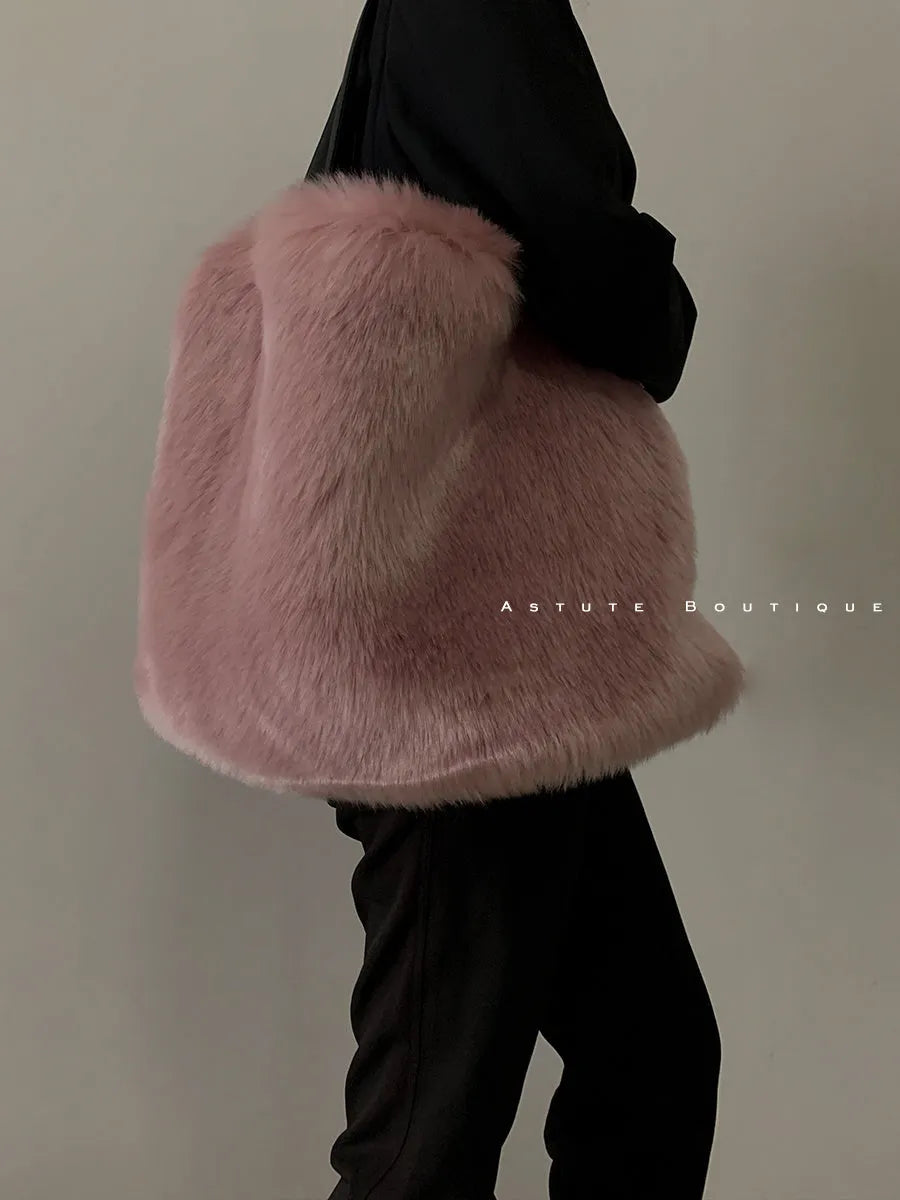 Large women's imitation fur shoulder bag in black, horizontal square shape with double straps and zipper closure