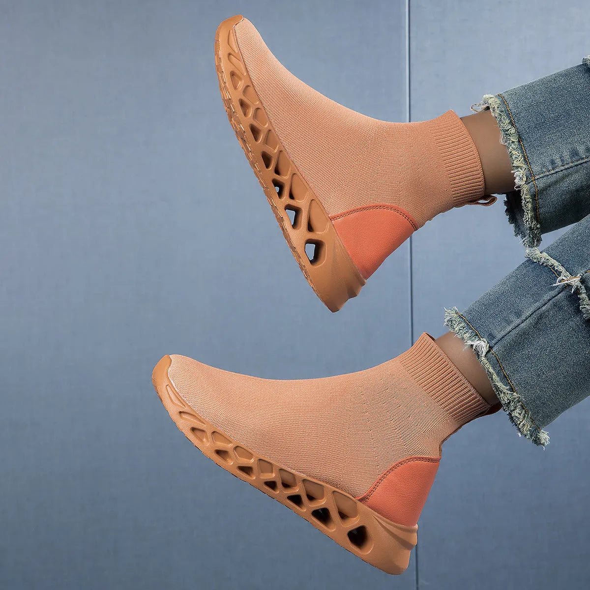 Women's low-top mesh casual shoes in terracotta warriors colour with slip-on design