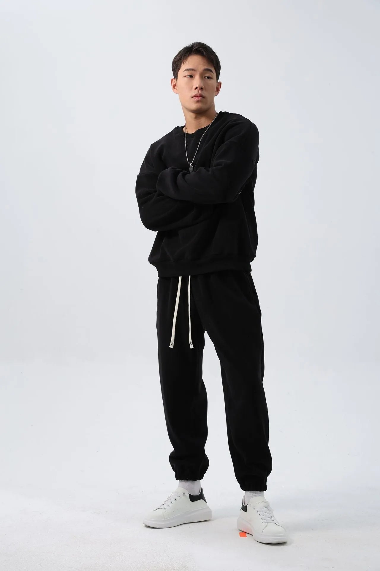 Men's polar fleece sports suit with crew neck coat and padded trousers in winter colours