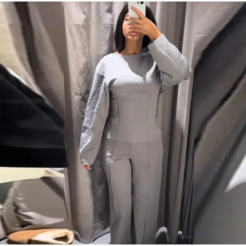 Women's polyester fleece trouser suit with long sleeve O-neck top and wide leg trousers