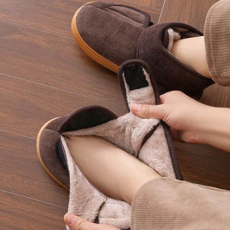 Large opening warm boots with anti-slip rubber soles for men and women, unisex slip-on design in wine red