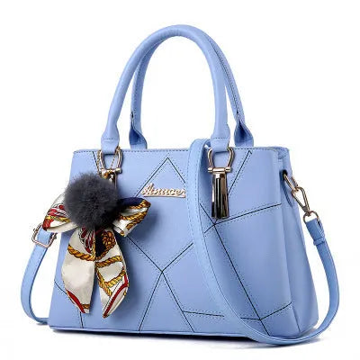 Large horizontal square women's handbag with car suture detail and zipper closure in white