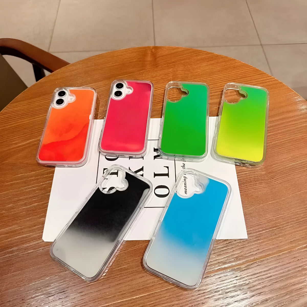 Quicksand phone case with luminous glitter powder for iPhone 13 and 14, hard shell drop-resistant design, available in six colours