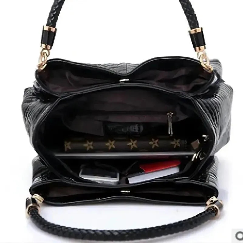 Women's large capacity tote bag with crocodile print and bright face detail, black PU, 36x11x29cm shoulder bag