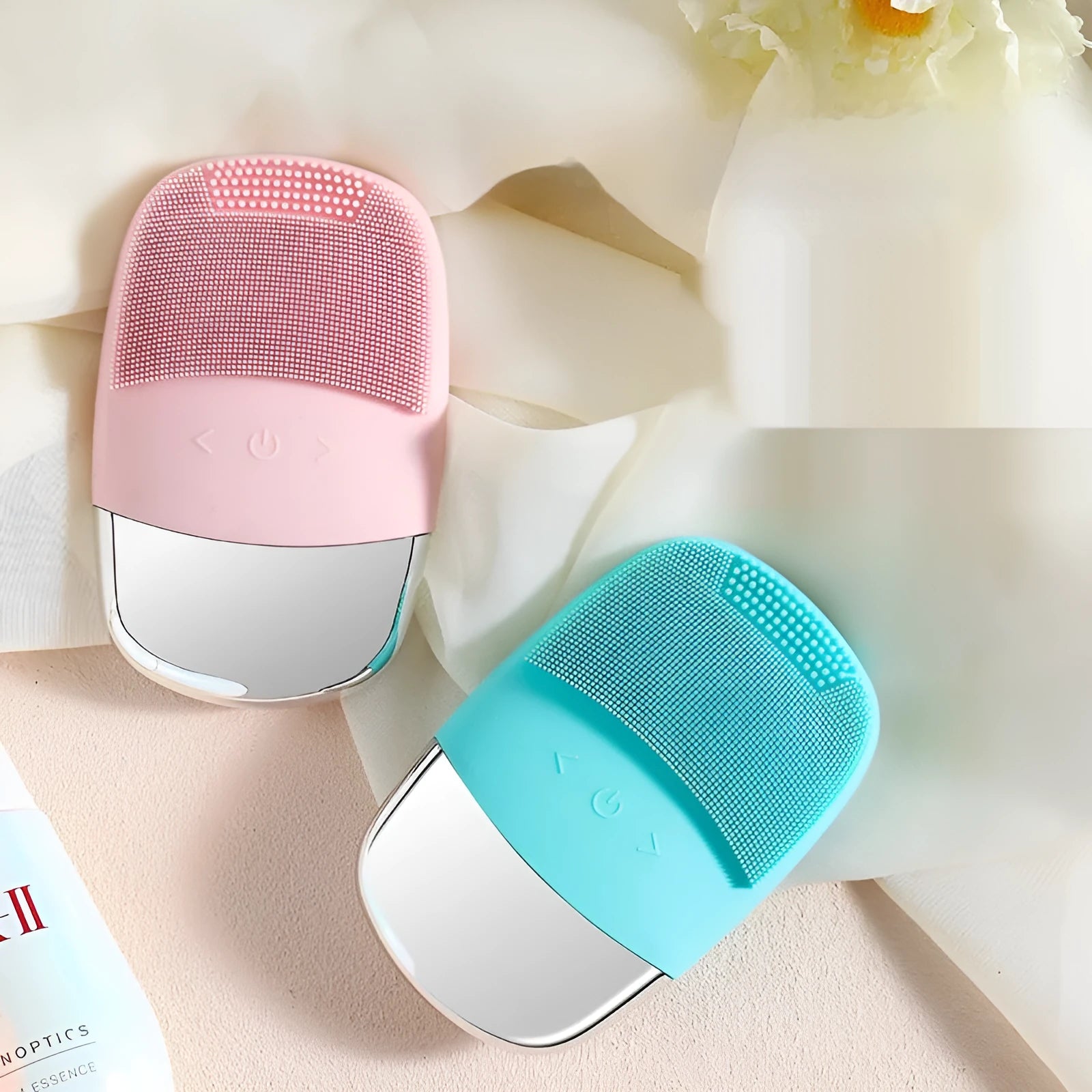 Silicone ultrasonic facial cleansing brush in Lake Blue with three speed gears for deep cleaning