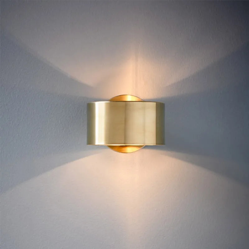 Modern simple iron wall lamp with copper gold finish, 15cm diameter, 8cm height