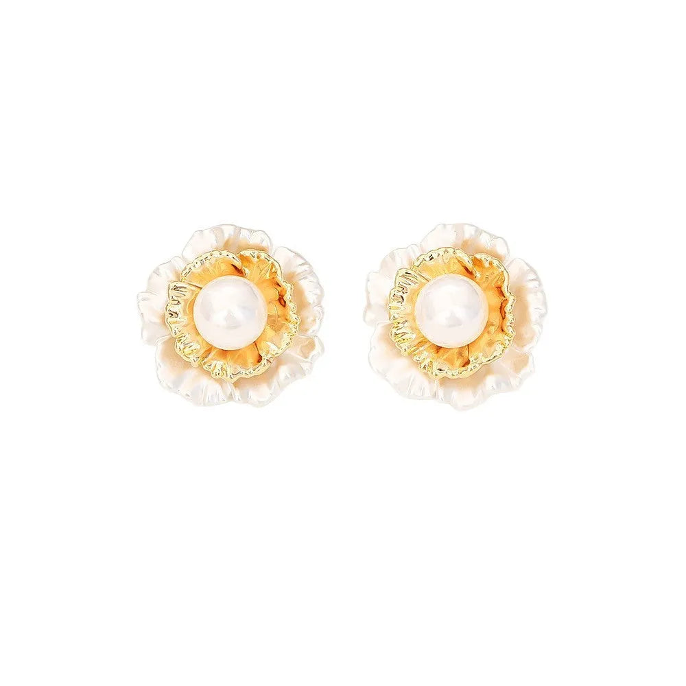 Real gold plated pleated flower pearl stud earrings on copper base casual light luxury style for women