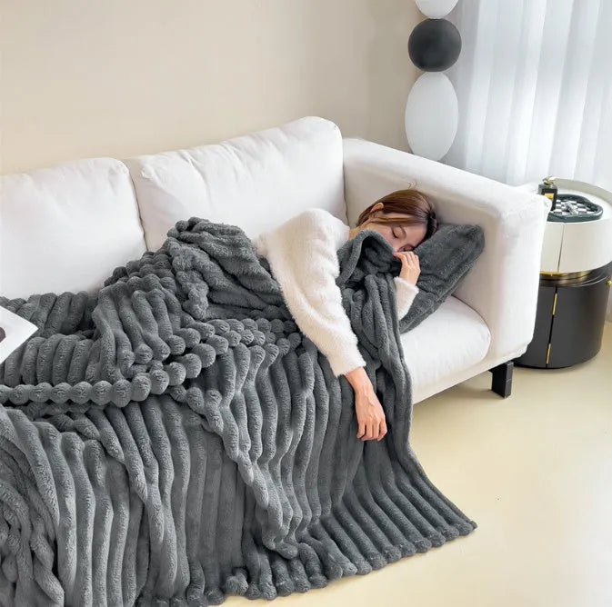 Soft Wind double-sided thickening bubble velvet faux rabbit fur blanket in solid colour