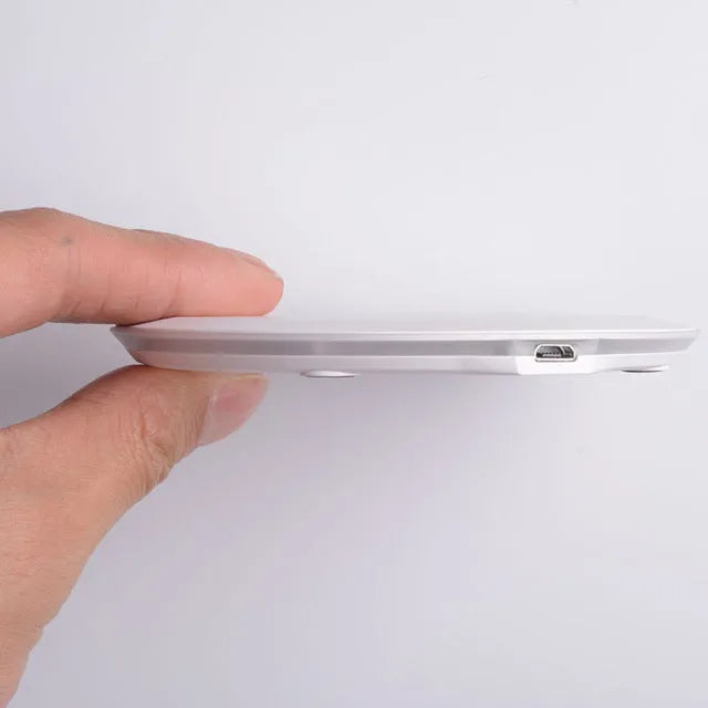 New ultra-thin wireless charger in black with indicator light USB powered