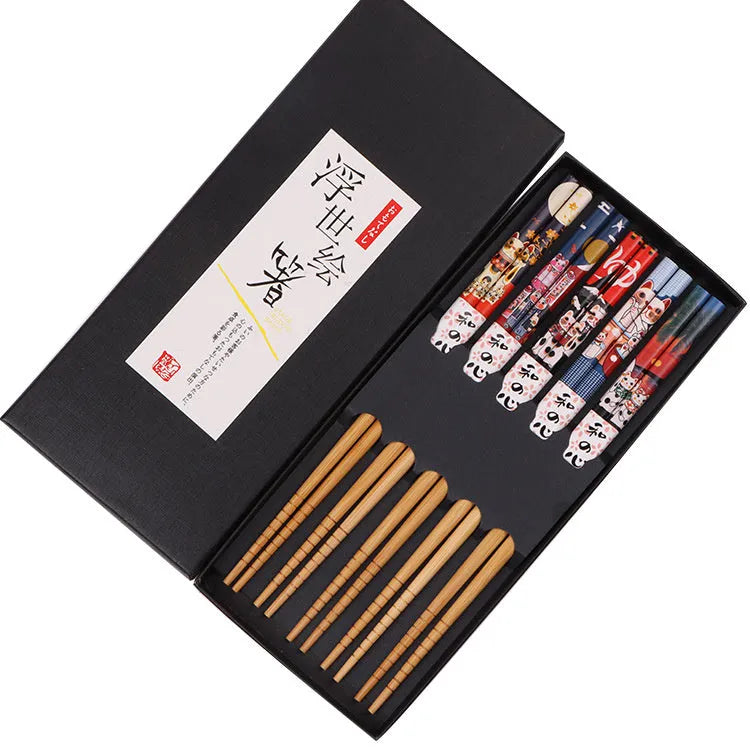 Japanese style bamboo chopsticks set with lucky cat pattern in gift box packaging