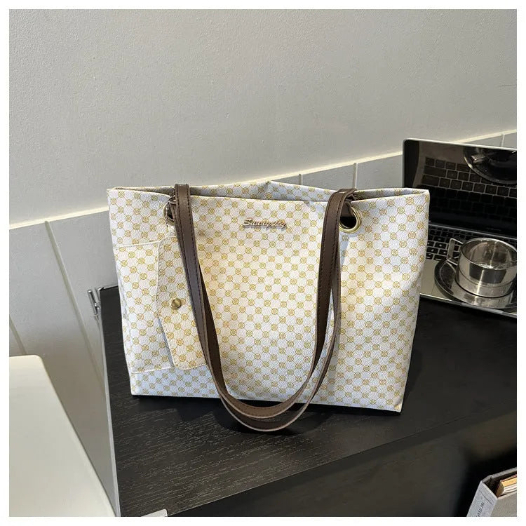 Large capacity casual retro printed shoulder underarm bag in PU with stitching