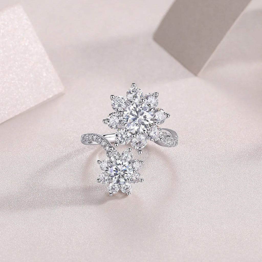 Wedding ring set with 1 carat round moissanite stone in S925 silver with platinum plating on white background
