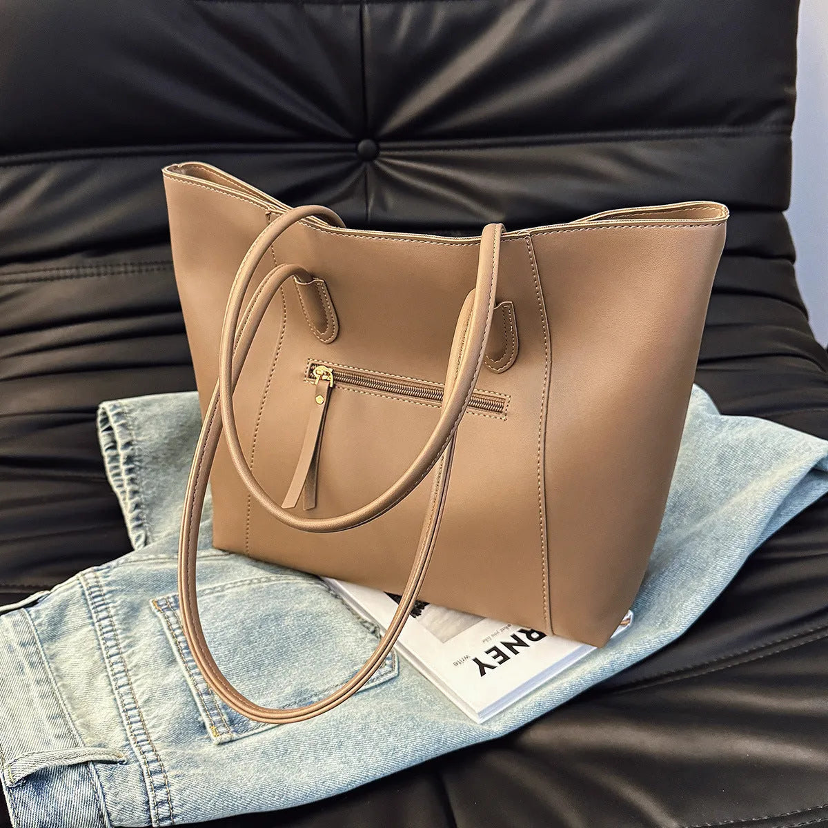 Trend Large Capacity Women's Shoulder Crossbody Handbag PU Leather Shopping Bag Shape Zip Pocket Beige Black Brown Coffee Khaki Wine Red Daily Matching Soft Handbag Double Straps Spliced Design Inner Hidden Pocket Packing List Handbag 1 Count