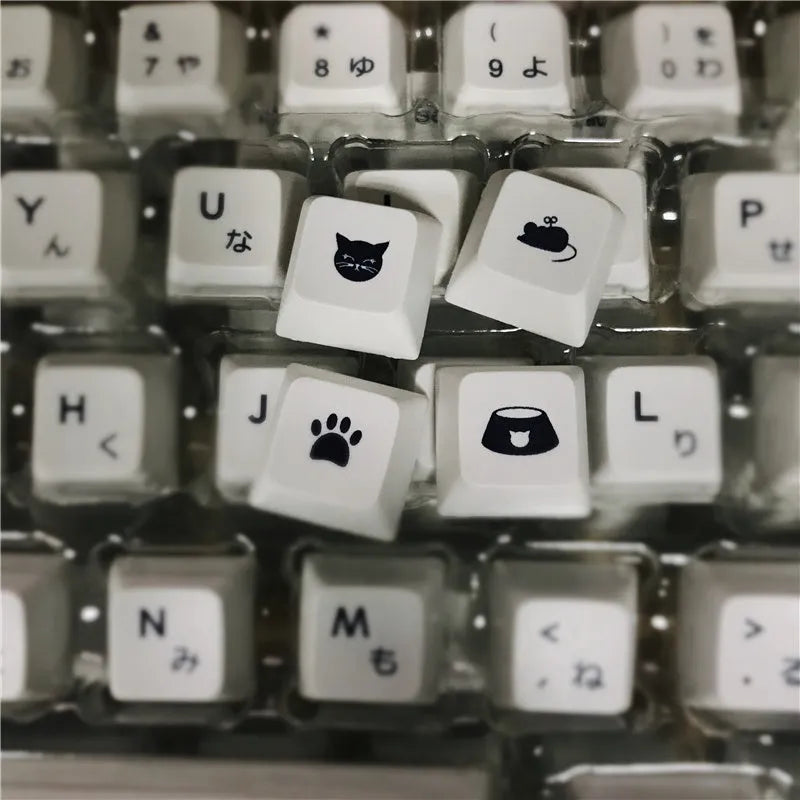 White Japanese keycap full set with 100 keys showing sublimation-printed characters for mechanical keyboard customisation