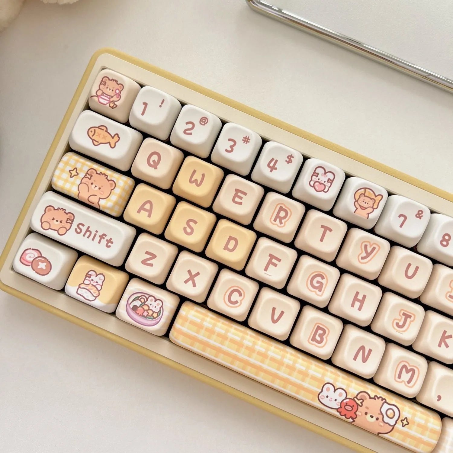 Rabbit Bear Restaurant themed PBT keycap set in EOA profile, 140 pieces with colourful sublimated artwork.