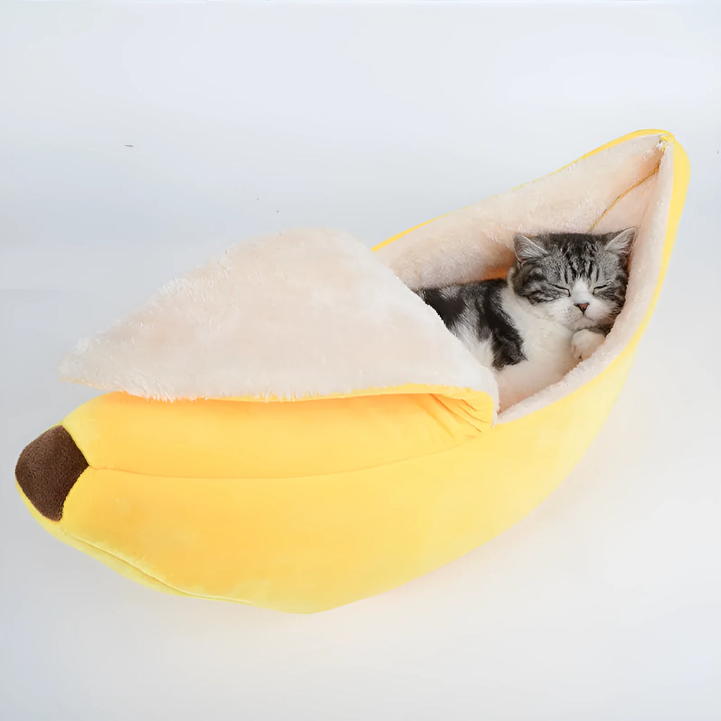 Round long hair cat's nest with removable cover in green, size L, on floor