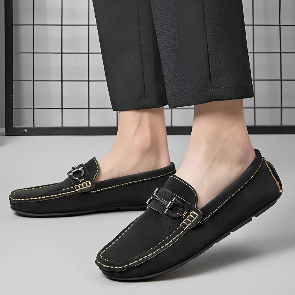 Men's beige lace-up casual shoes with a round toe and rubber sole, made from cowhide leather.