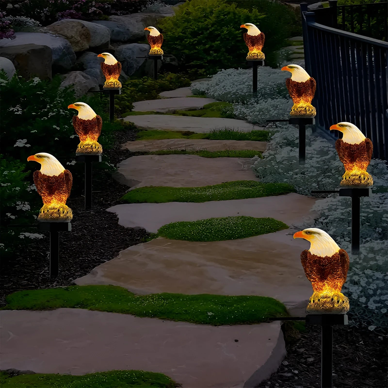Solar outdoor waterproof luminous simulation animal lamp in eagle shape for garden ambience