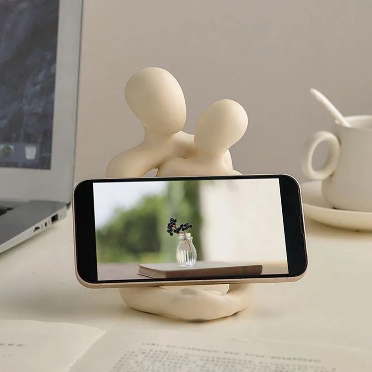 Modern style resin couple statue figurine in milky white or gold finish for shelf display
