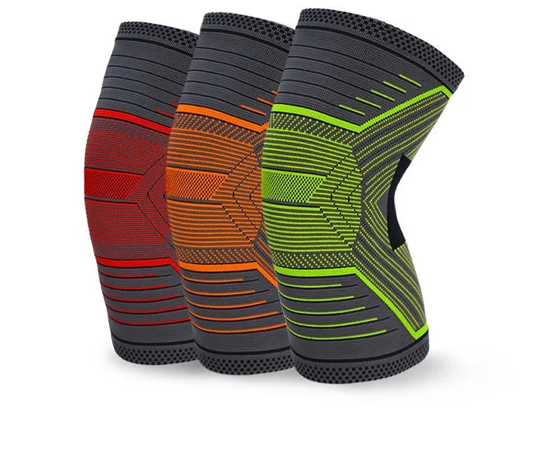 Outdoor sports kneecaps with four-sided elastic construction, shown in red, green, and orange colours, sized for tennis and athletic use
