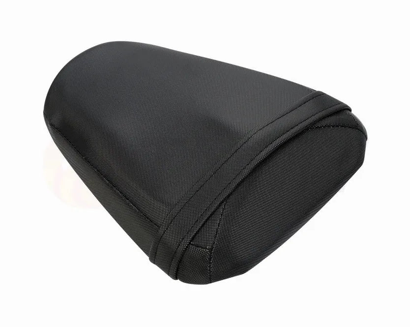 Suzuki GSXR1000 black PU leather seat cover protecting front and rear motorcycle seats.