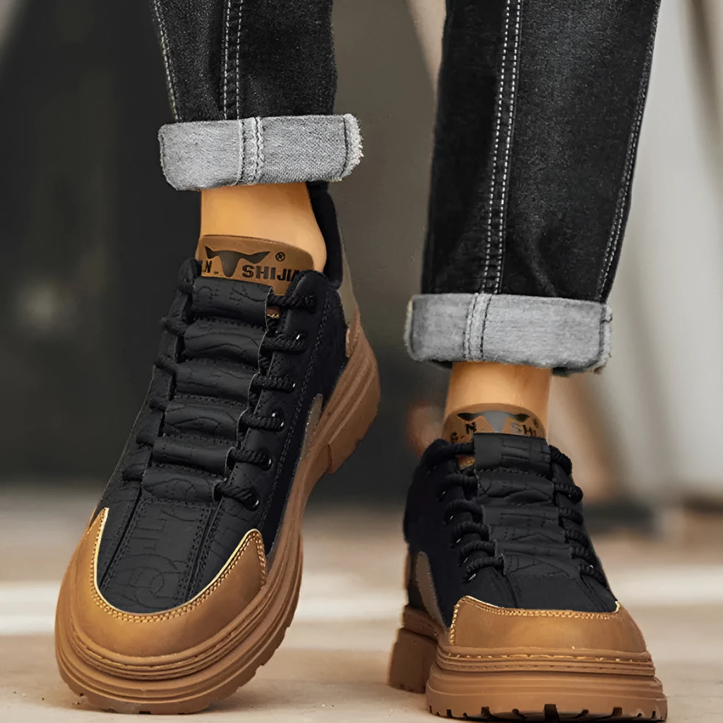 Black and white summer platform casual sneakers with thick rubber sole for height increase