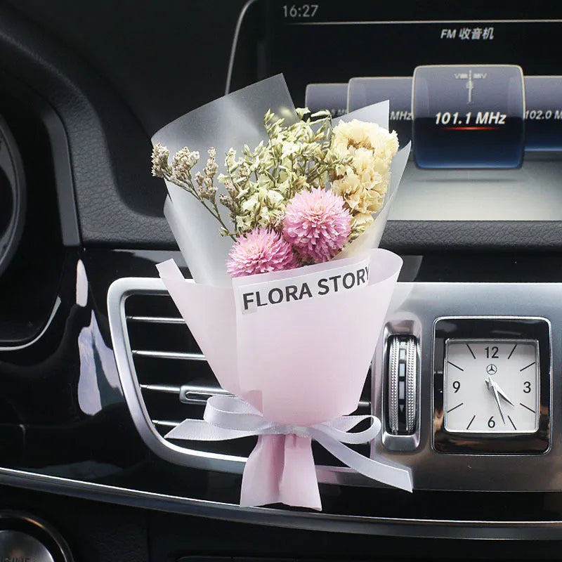 Mini dried flower bouquet for car vent attachment in multiple colour and style options