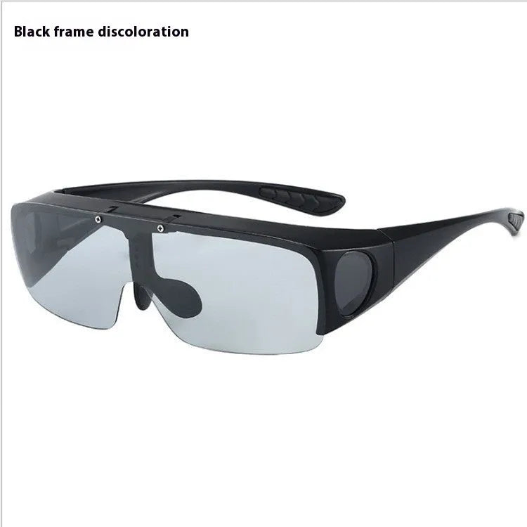 Polarised sports sunglasses with a one-piece lens for myopia, shown in black/grey and dark green colour options.
