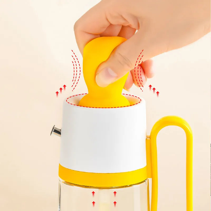 Glass oil dispenser with silicone brush for cooking and BBQ, 550ml capacity with stainless steel nozzle