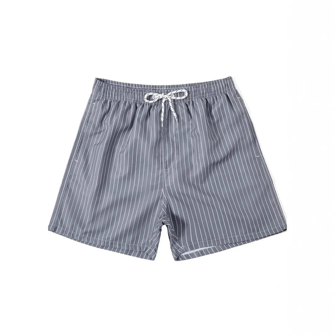 Striped casual shorts in light blue with straight leg opening and triangle lining detail.