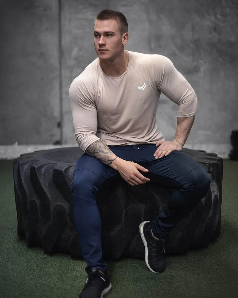 Men's loose quick-dry cotton long-sleeved sports top in plain solid colour, round neck, slim fit, size M to 2XL
