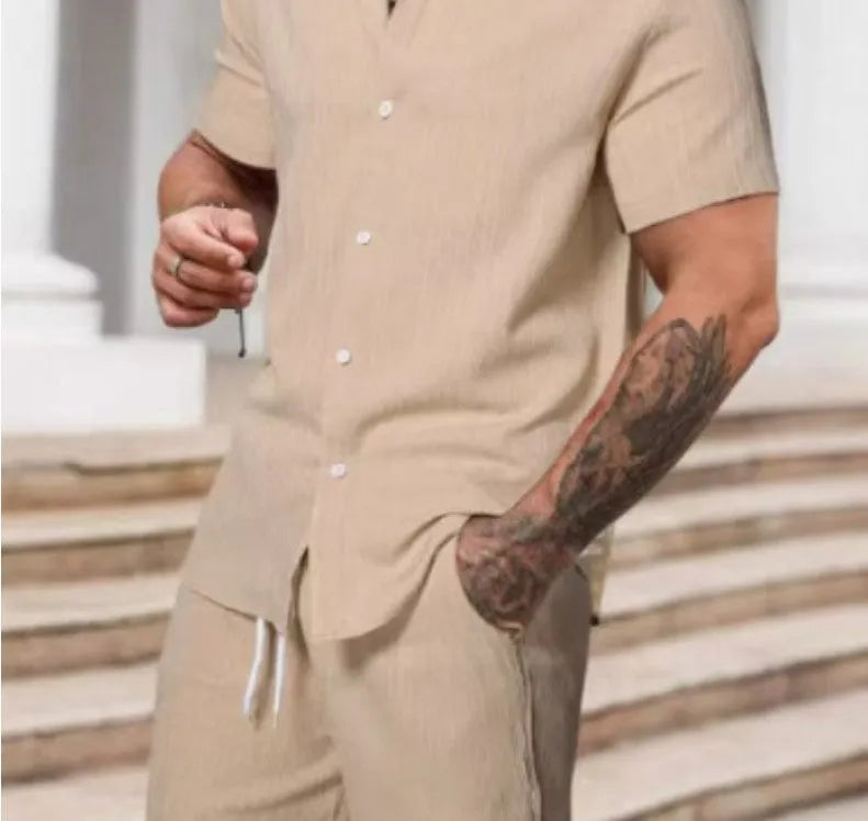 Men's striped casual suit set comprising a short-sleeve shirt and matching shorts in colour YT50313P1.