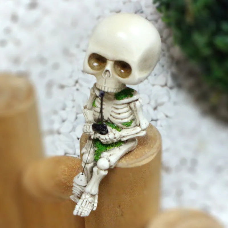 Halloween resin skull ornament for aquarium courtyard micro landscape in fishing skull colour