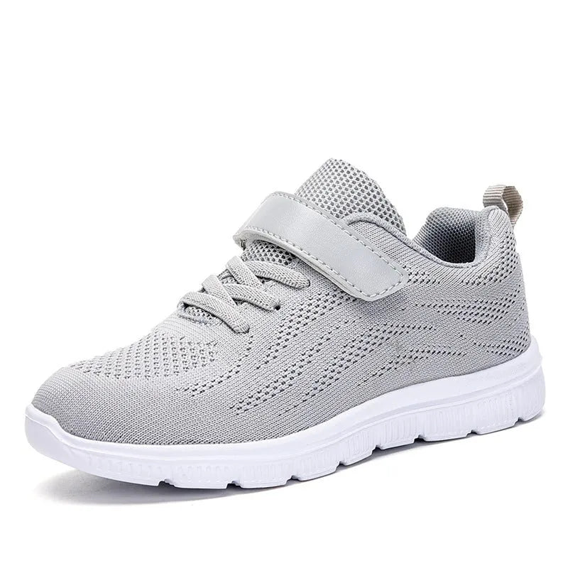 Adituo children's breathable flying shoes, lightweight casual sports shoes in plain design