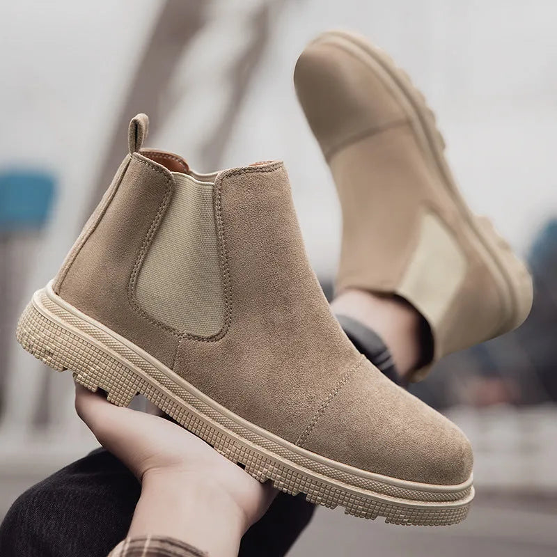 Gao Banglun slip-on retro boots for men, black colour, round toe, platform mid heel, side view
