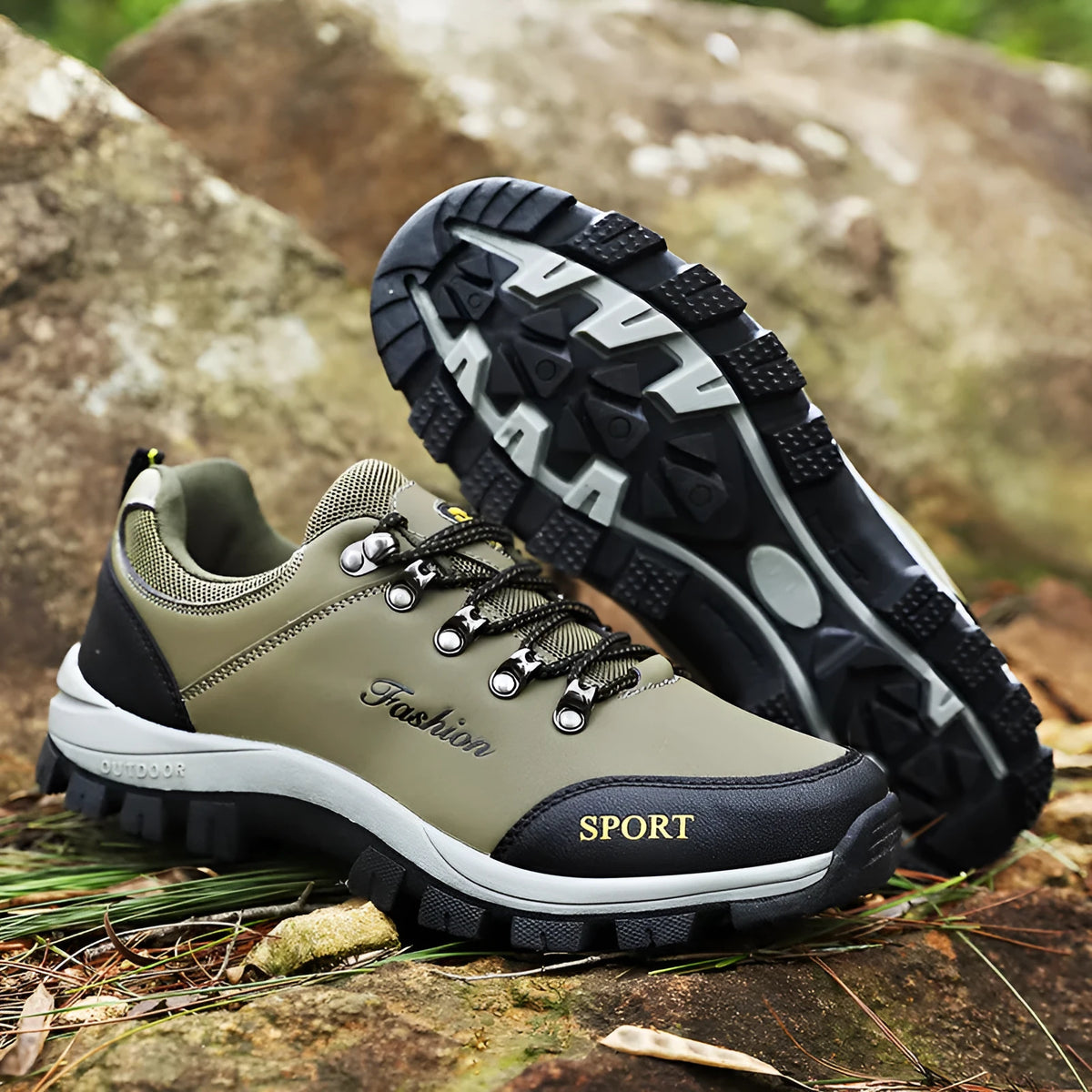 Non-slip lace-up outdoor casual shoes in army green with low heel and front laces