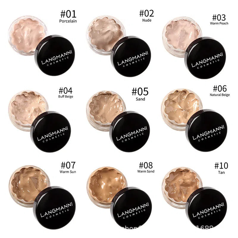 Waterproof smear-proof concealer pen in standard size with twelve colour options