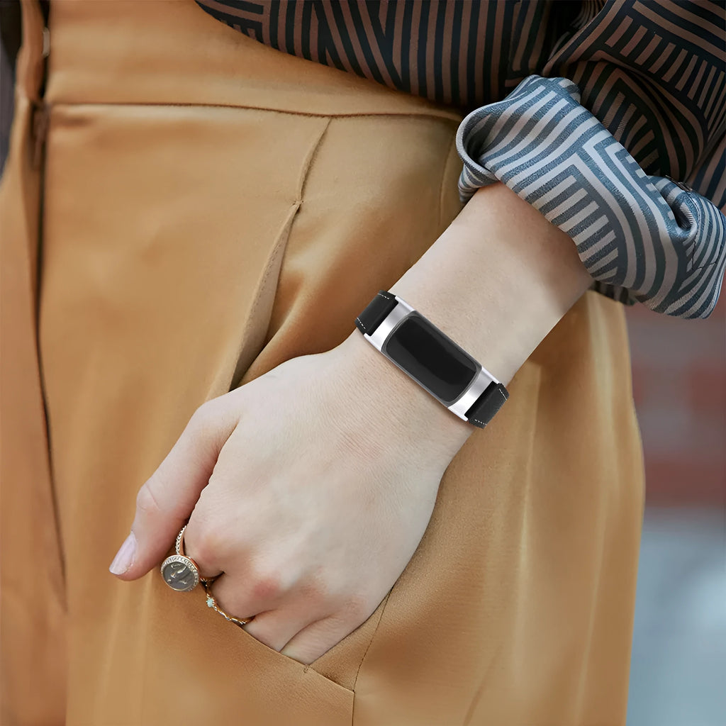Genuine cowhide leather replacement strap for Fitbit Charge 5 and Charge 6 smartwatches in various colours.