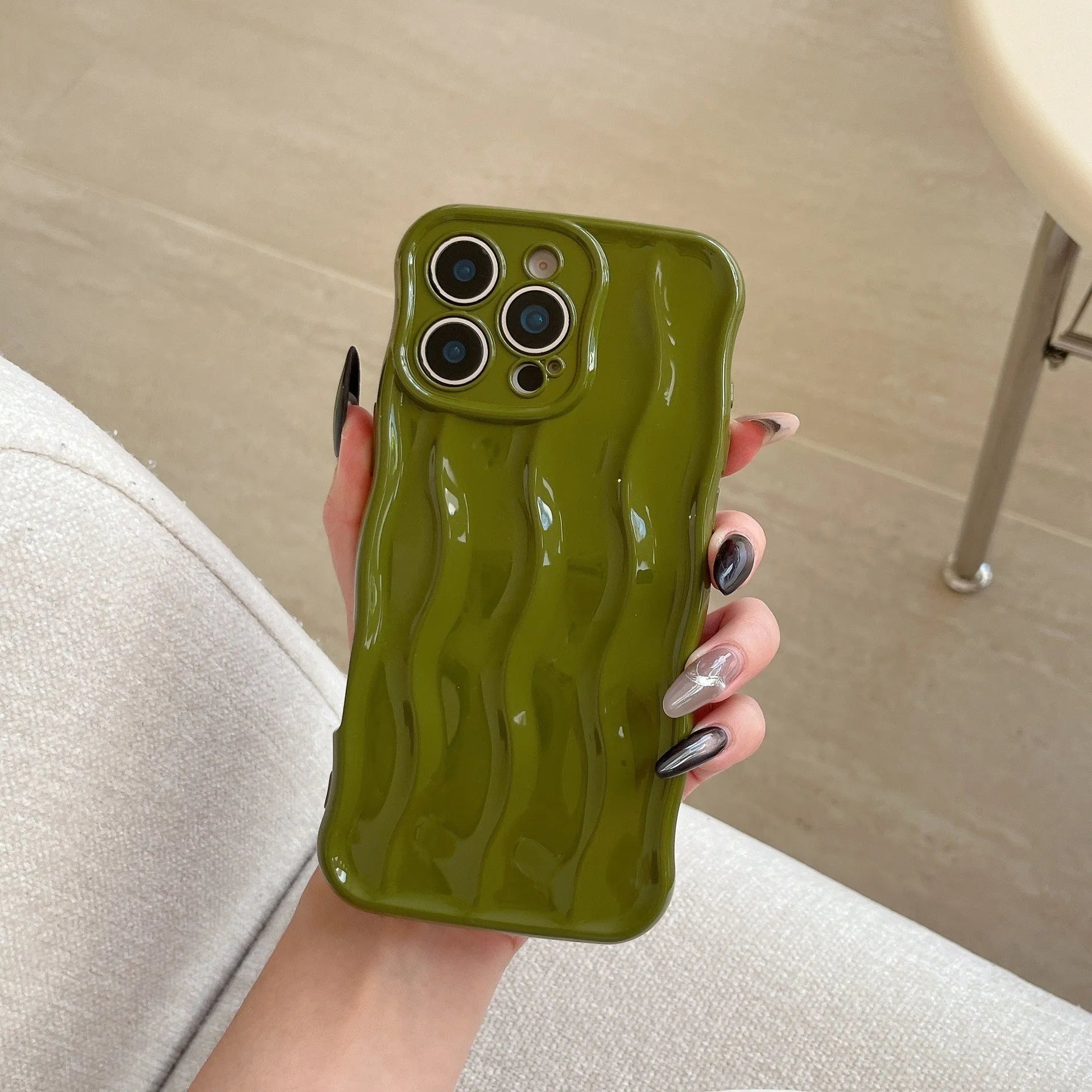 Electroplated wave stripe protective back cover case for iPhone 17 in various colours.