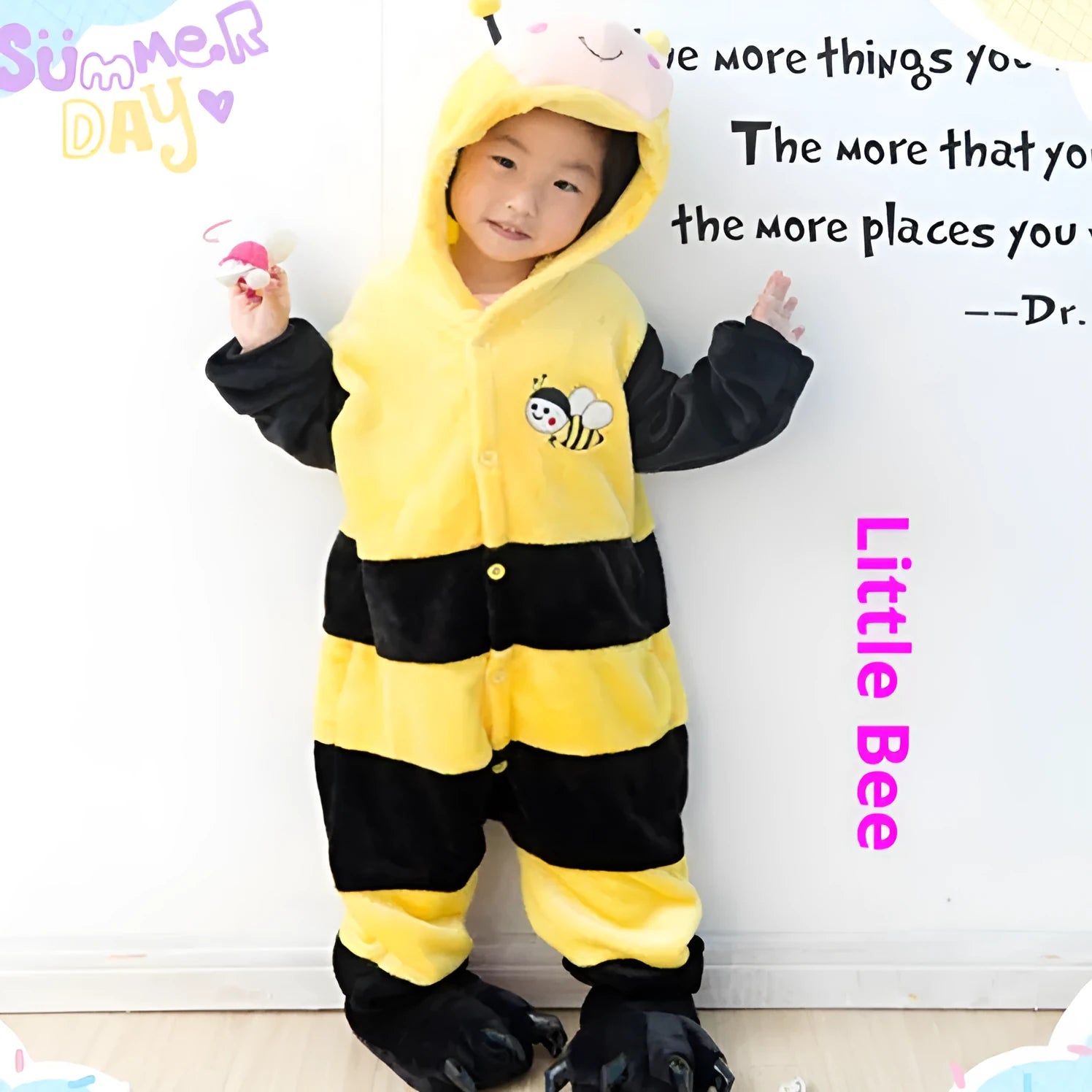 Children's one-piece bee flannel pajamas in Three-dimensional Bee colour on white background