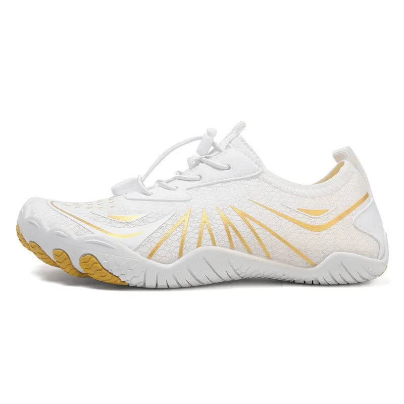 Breathable non-slip quick-drying hiking shoes in black and white with Lycra fabric upper