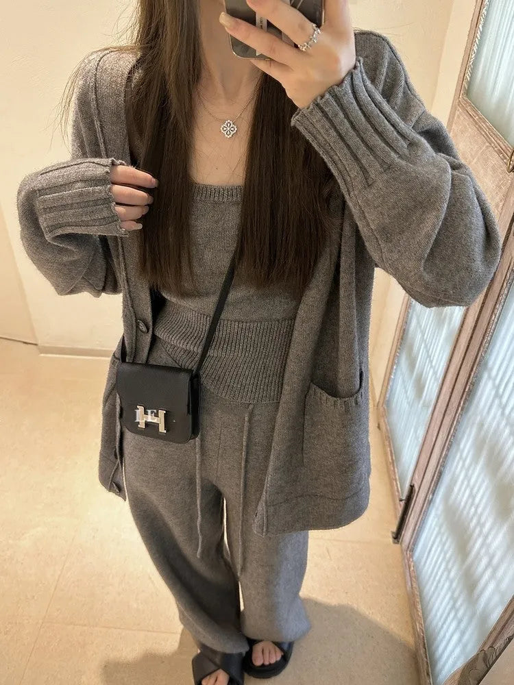 Women's knit cardigan suspender trousers three-piece set in wool blend fabric with loose Japanese Korean style
