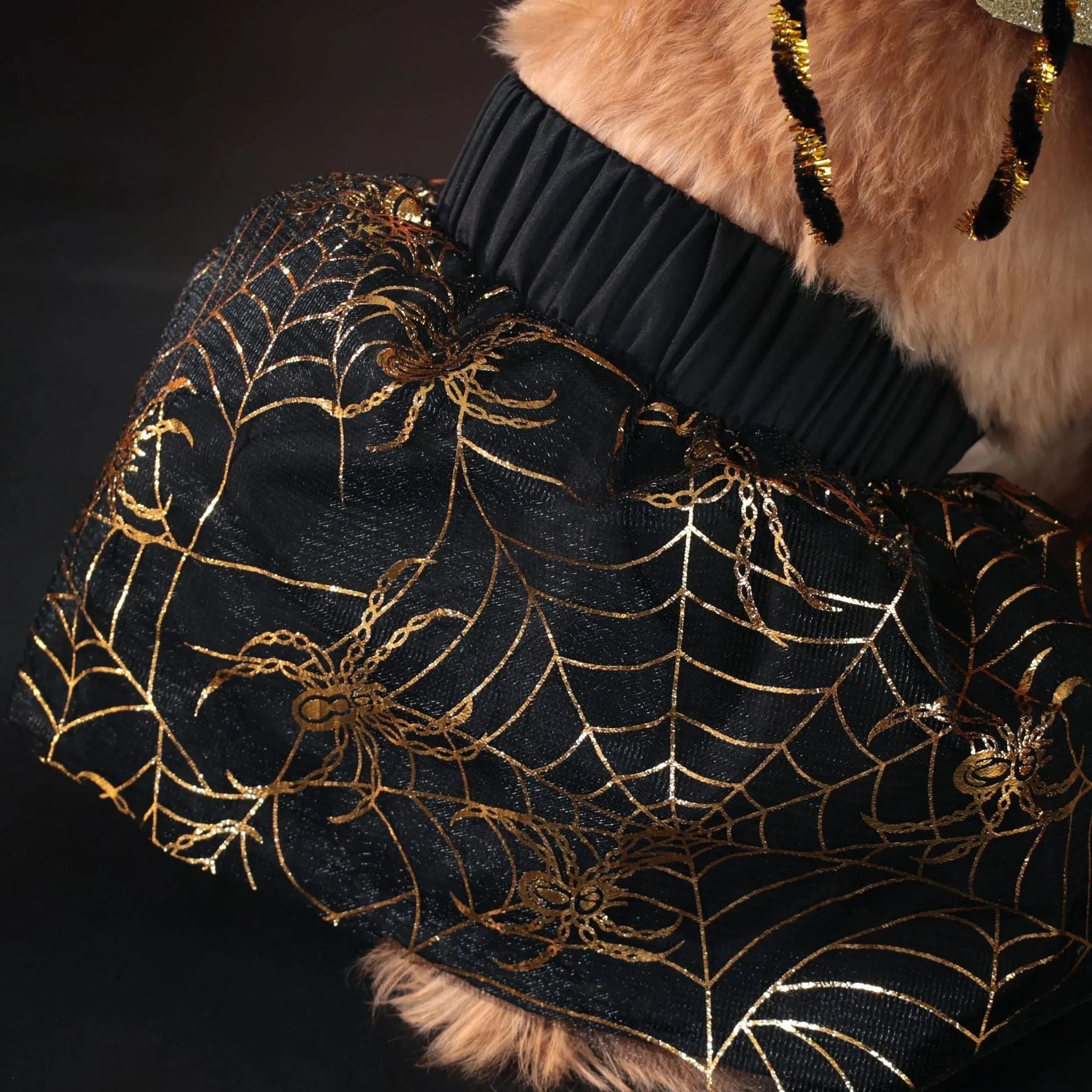 Suit-colour Halloween dog costume shown in S, M, L, and XL sizes for small to large breed pets