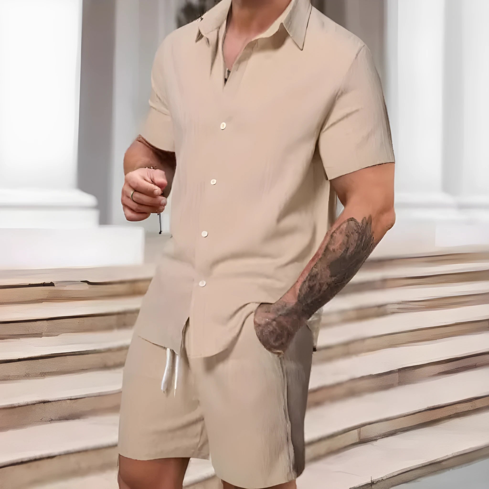 Men's striped casual suit set comprising a short-sleeve shirt and matching shorts in colour YT50313P1.