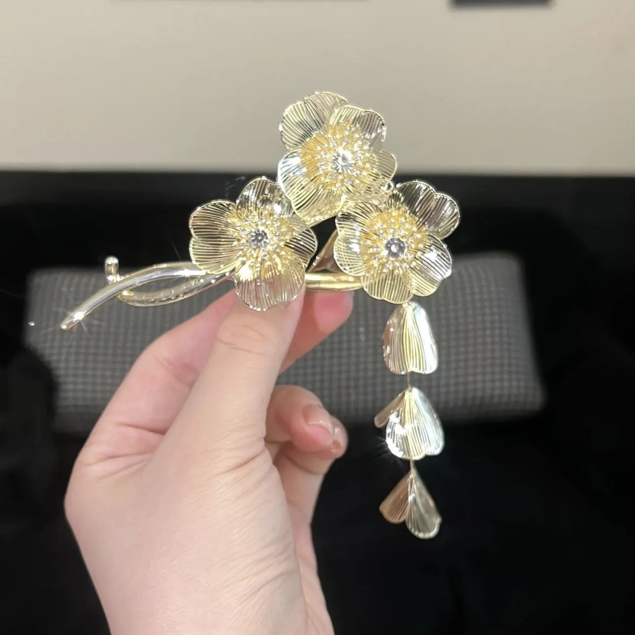 Alloy banana hair clip with electroplated finish and butterfly motif in Korean style for women