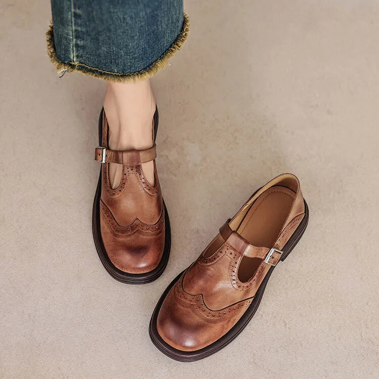 Women's black and brown British style flat leather shoes with round toe design