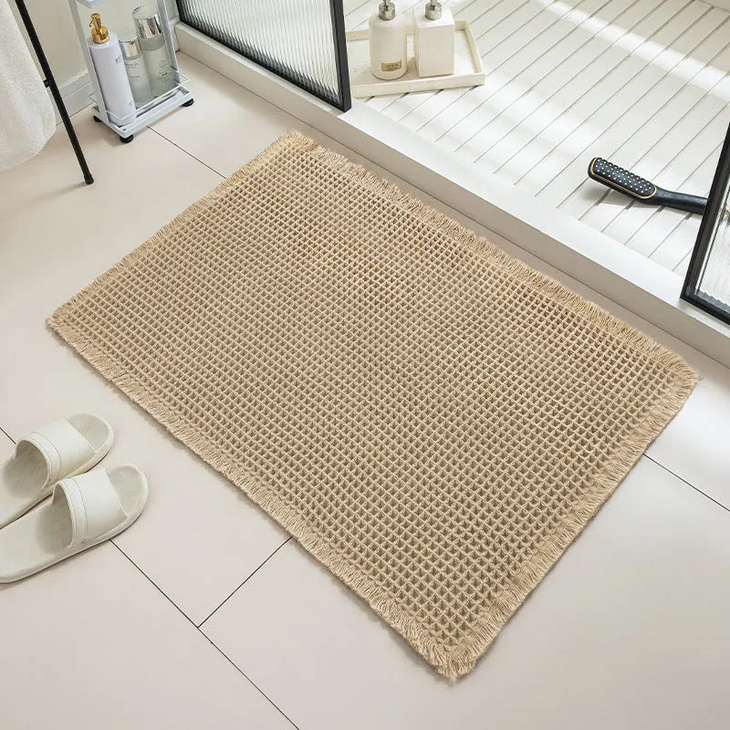Non-slip checkered pattern bathroom carpet in polyester fibre available in multiple colours and sizes