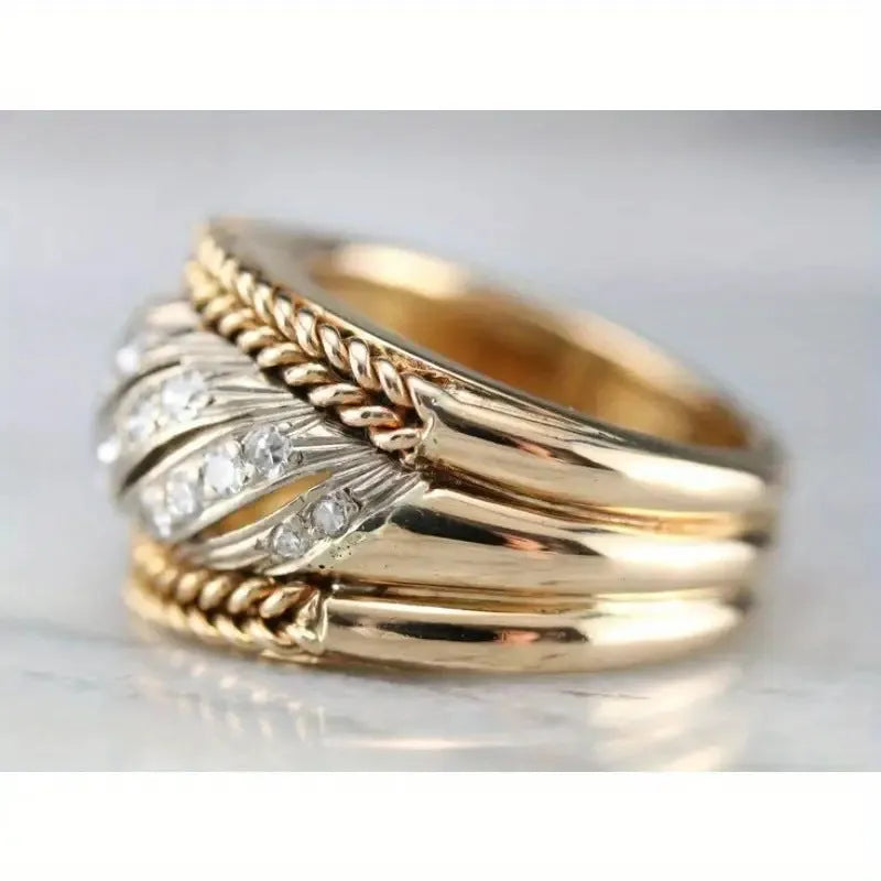 Gold electroplated line ring for women, metal zinc alloy, sizes 6 to 10