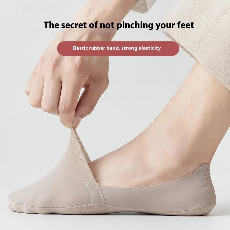 Men's seamless low-cut ankle socks in ice silk fabric with pure cotton bottom section