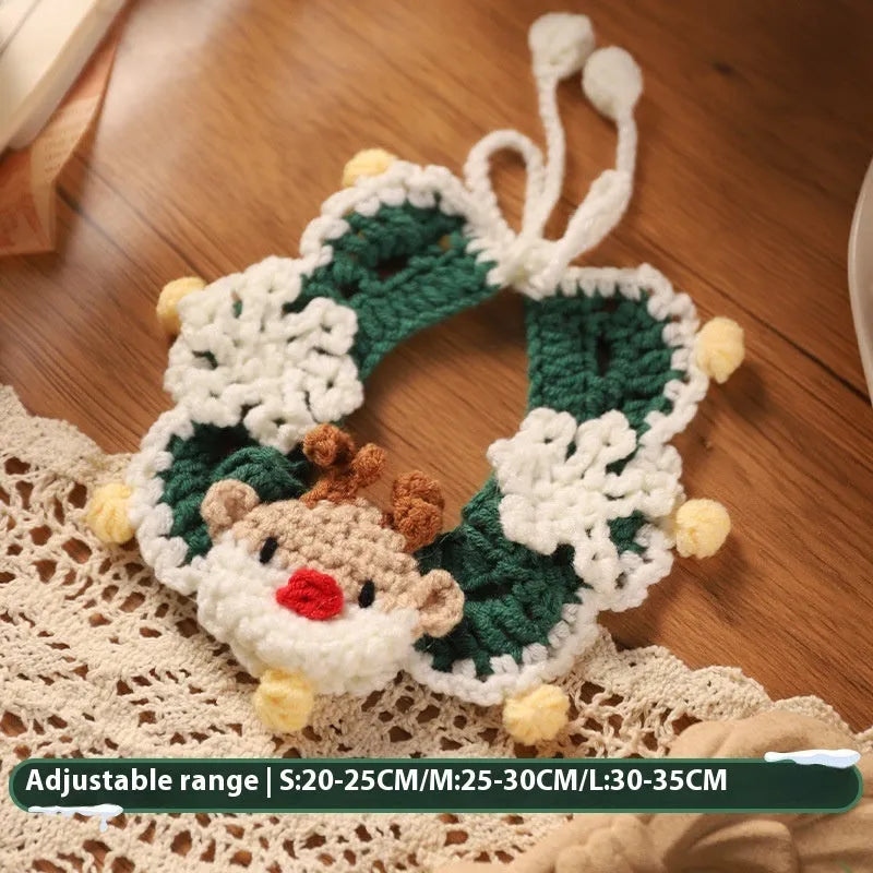 Christmas pet scarf collar with wool construction and festive patterns for dogs and cats